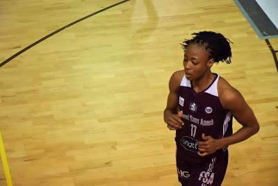 Galería de emociones del Bàsquet Femení Sant Adrià-Ensino