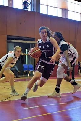 Galería de emociones del Bàsquet Femení Sant Adrià-Ensino