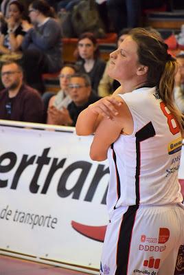 Galería de emociones del Bàsquet Femení Sant Adrià-Ensino