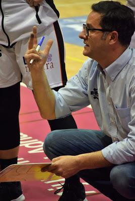 Galería de emociones del Bàsquet Femení Sant Adrià-Ensino