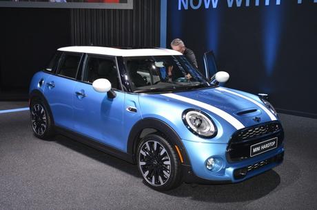 Mini Cooper 5 Portes Illustration Que Vraiment Gracieux