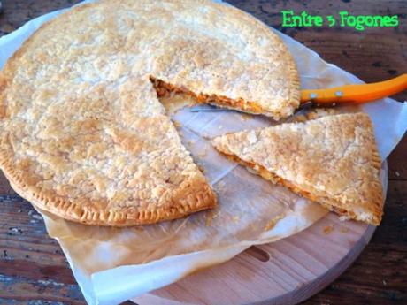 EMPANADA DE LOMO ADOBADO Y PIMIENTOS