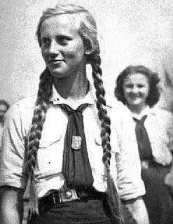 RESEÑA: Juventud sin Dios.