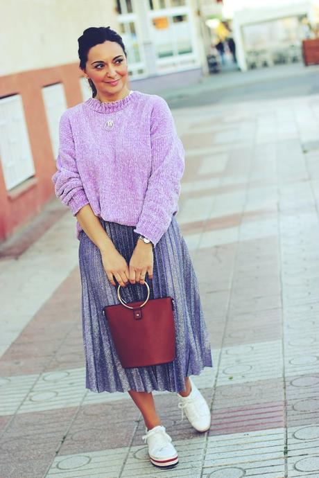 Cómo combinar una falda de purpurina Cómo combinar una falda de purpurina