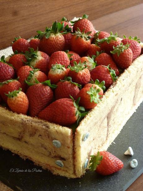 Tarta Caja de Fresas. Trampantojo