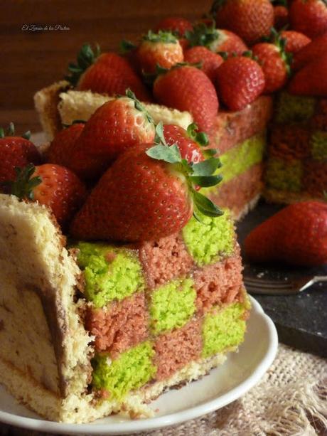 Tarta Caja de Fresas. Trampantojo