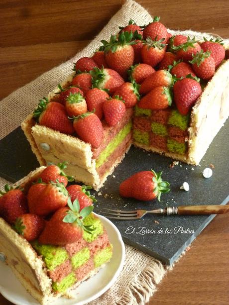 Tarta Caja de Fresas. Trampantojo