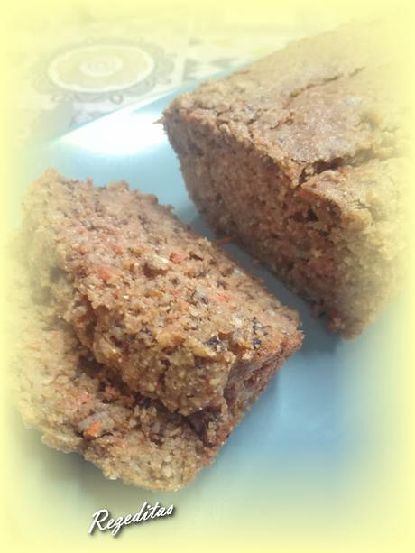 BIZCOCHO DE ZANAHORIA Y NUECES