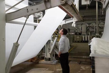 Crean cortinas que purifican el aire