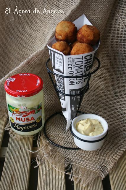 Bocaditos de pollo con salsa mayonesa picante El Ágora de Ángeles bocaditos de pollo, salsa mayonesa picante