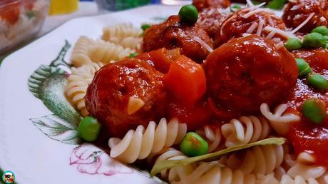 Macarrones con albóndigas Macarrones con albóndigas