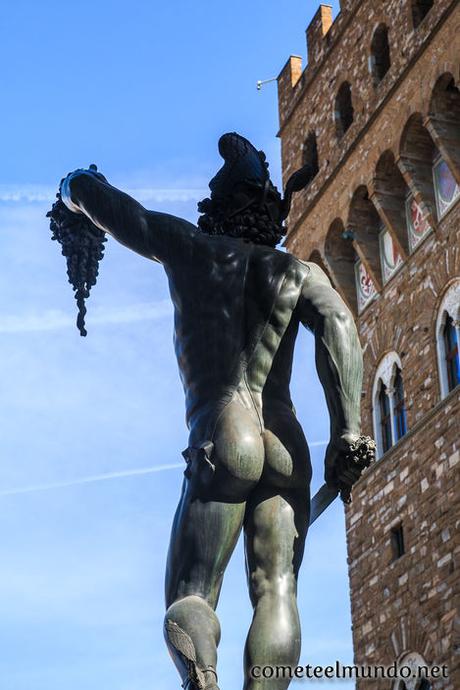 perseo-de-cellini-en-la-palza-de-la-signoria Que ver en Florencia en 3 días: ruta imprescindible