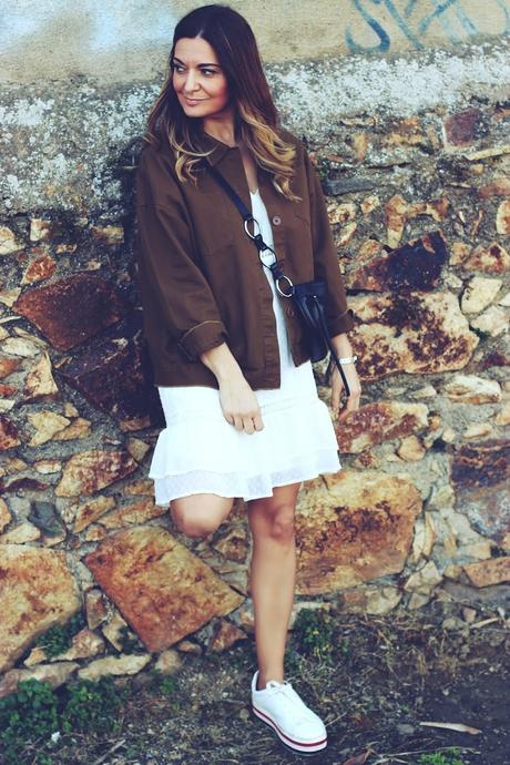 Como combinar un vestido blanco Como combinar un vestido blanco