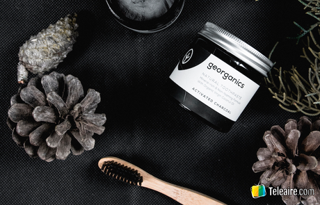 Pasta dental y cepillo de dientes de bambú vendido por Ecovans