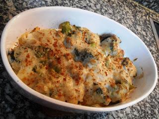 Brécol gratinado con merluza