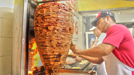 Tacos al pastor - Tacos Los Volcanes SLP