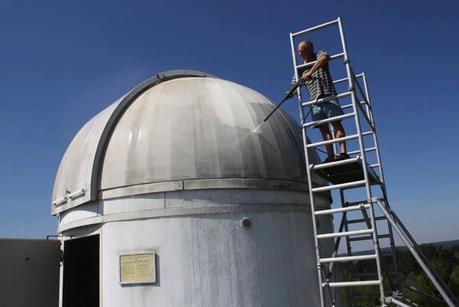 Un fan de Star Wars ha convertido este observatorio en un R2-D2 gigante Un fan de Star Wars ha convertido este observatorio en un R2-D2 gigante