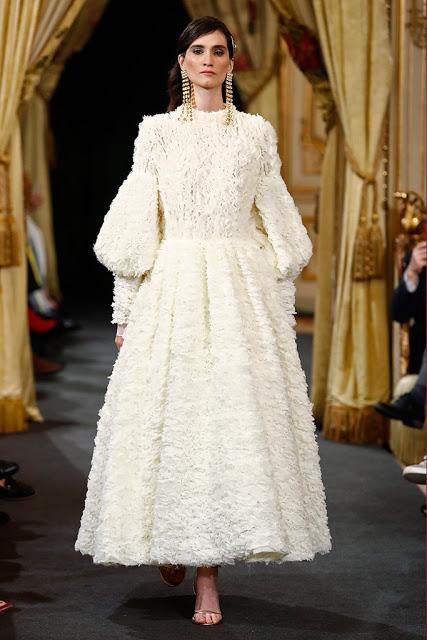 La colección más romántica de vestidos de novia de Atelier Couture viene de la mano de la diseñadora Alicia Rueda