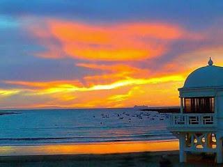 La Caleta anocheciendo