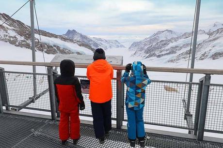 Jungfraujoch-day-trip-with-kids-amazing-experience-in-Switzerland.jpg.optimal ▷ Visita Jungfraujoch, Top of Europe (increíble excursión de un día en Suiza)
