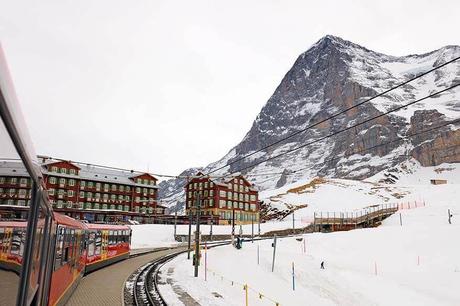 Jungfrau-Railway-to-Jungfraujoch-starts-at-Kleine-Scheidegg-in-Switzerland.jpg.optimal ▷ Visita Jungfraujoch, Top of Europe (increíble excursión de un día en Suiza)