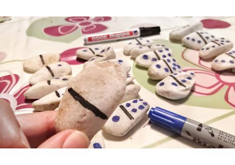 #MiércolesMudo 193: Dominó #MiércolesMudo 193: Dominó