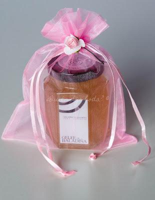 Gelée de Albariño con bolsa de organza y flor Gelée de Albariño con bolsa de organza y flor
