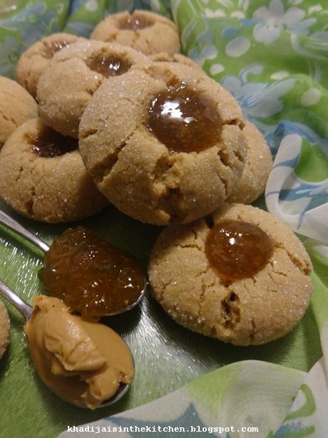 BISCUITS AU BEURRE D’ARACHIDE ET À LA CONFITURE / PEANUT BUTTER JAM COOKIES / GALLETAS CON MANTEQUILLA DE MANI Y MERMELADA / بسكوي بزبدة الفول السوداني