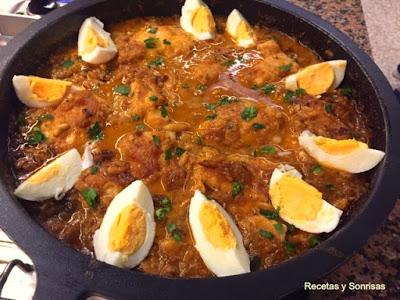 BACALAO CON PASAS Y HUEVO DURO