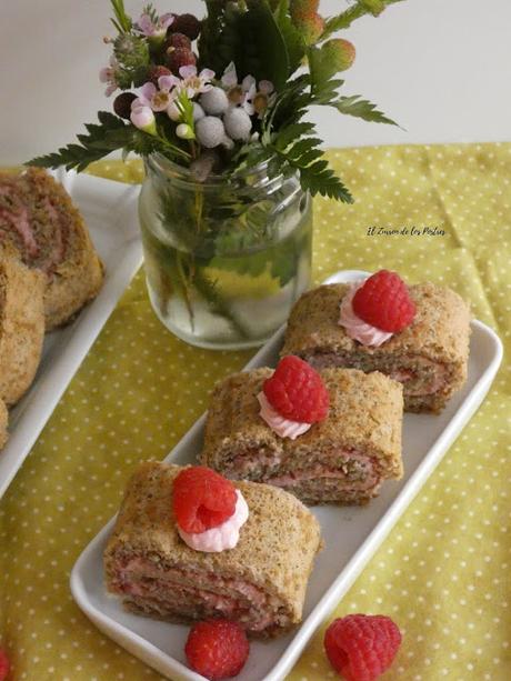 Brazo de Gitano de Té Matcha, Frambuesa y Queso Brazo de Gitano de Té Matcha, Frambuesa y Queso
