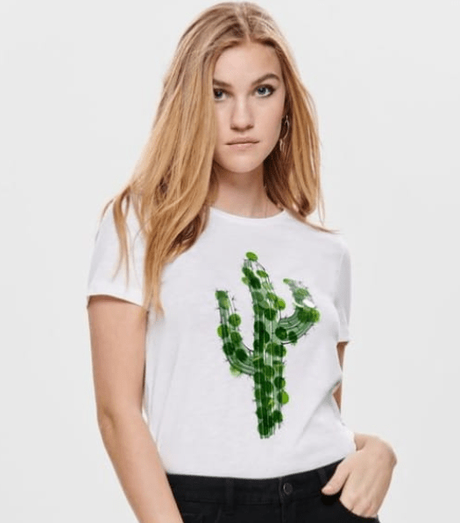 La camiseta de cactus que no te puedes perder de la mano de IT’s.
