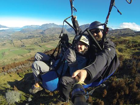 Kara-Paragliding.jpg.optimal ▷ Itinerario de Nueva Zelanda: Viaje por carretera en la isla Norte y Sur