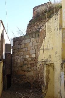 Imagen del mes: Falo de la muralla romana de Mérida