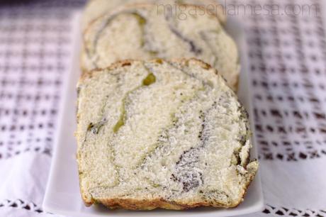 PAN ZIG-ZAG DE AMAPOLA Y TE MATCHA