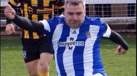 Futbolistas que engordaron y mucho tras dejar el fútbol De Pedro tenía una zurda espectacular pero la dieta se le fue de las manos tras retirarse.