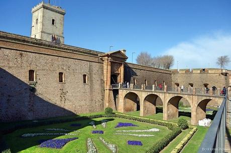 Castell de Montjuïc: Historias y panorámicas