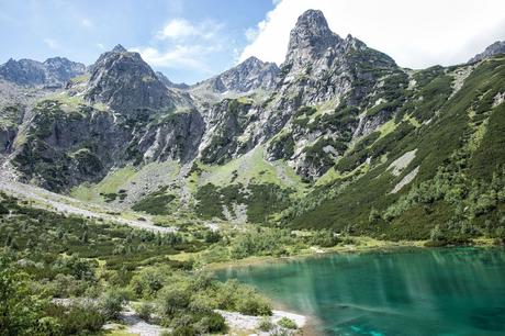 ▷ ¿Debería usted visitar los Altos Tatras de Polonia o Eslovaquia? Hike-Slovakia.jpg.optimal ▷ ¿Debería usted visitar los Altos Tatras de Polonia o Eslovaquia?