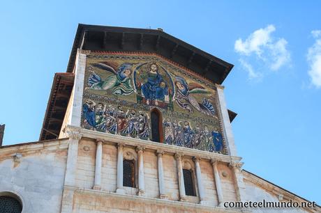 Que ver en Pisa y Lucca en un día (desde Florencia) que-ver-en-lucca-basilica-san-frediano Que ver en Pisa y Lucca en un día (desde Florencia)