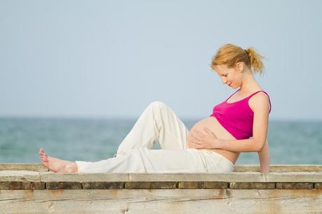 Vacaciones en la playa mientras esperas la llegada de tu bebé