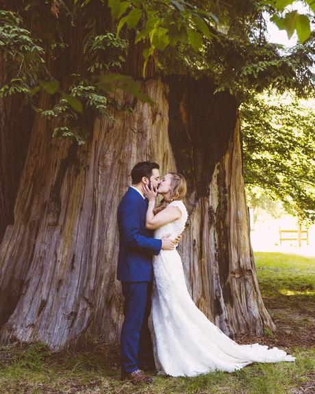 boda en un bosque de sequoias california