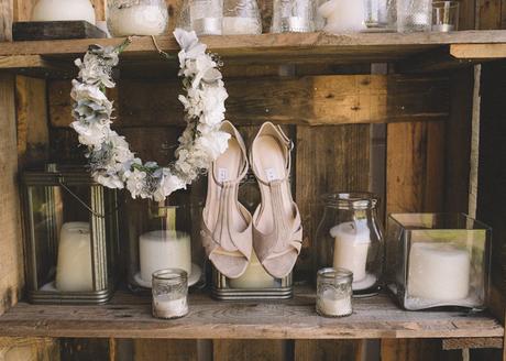 detalles boda en oviedo zapatos tocado novia