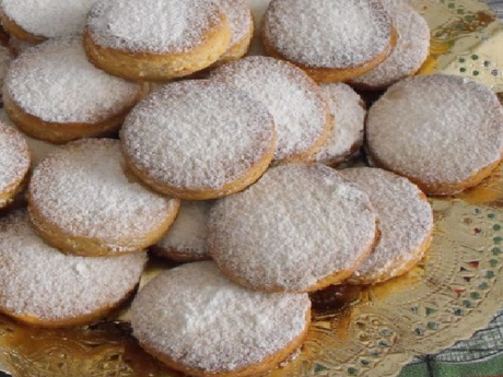 Mantecados de almendra, canela y coco