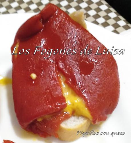 PIQUILLOS RELLENOS DE QUESO AL MICROONDAS PIQUILLOS RELLENOS DE QUESO AL MICROONDAS