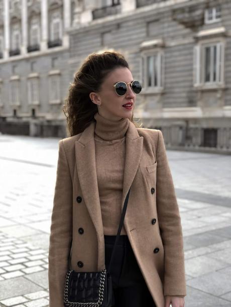 Vuelve el frío, vuelvo al camel. Vuelve el frío, vuelvo al camel.