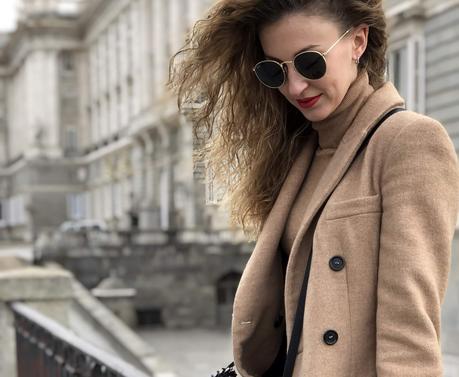 Vuelve el frío, vuelvo al camel. Vuelve el frío, vuelvo al camel.