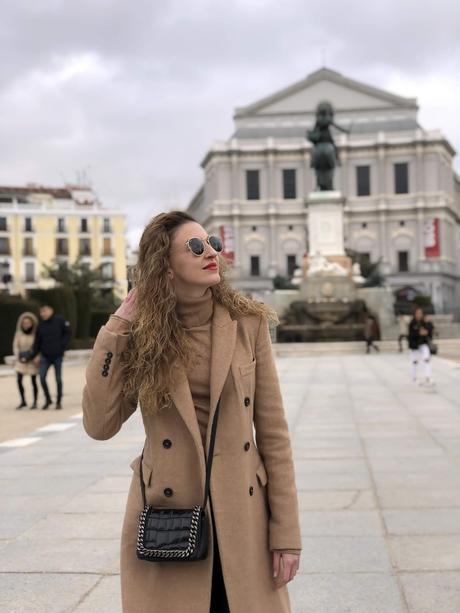 Vuelve el frío, vuelvo al camel. Vuelve el frío, vuelvo al camel.