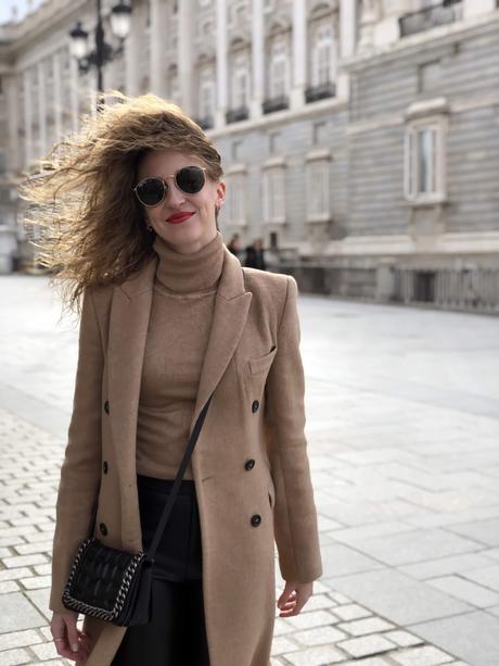 Vuelve el frío, vuelvo al camel. Vuelve el frío, vuelvo al camel.