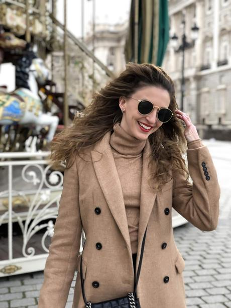 Vuelve el frío, vuelvo al camel. Vuelve el frío, vuelvo al camel.