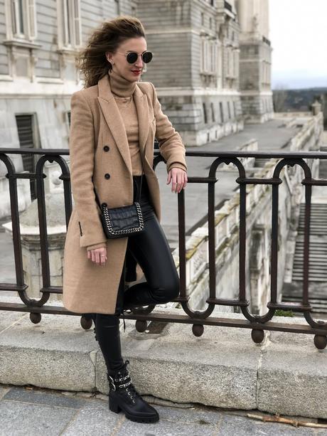 Vuelve el frío, vuelvo al camel. Vuelve el frío, vuelvo al camel.