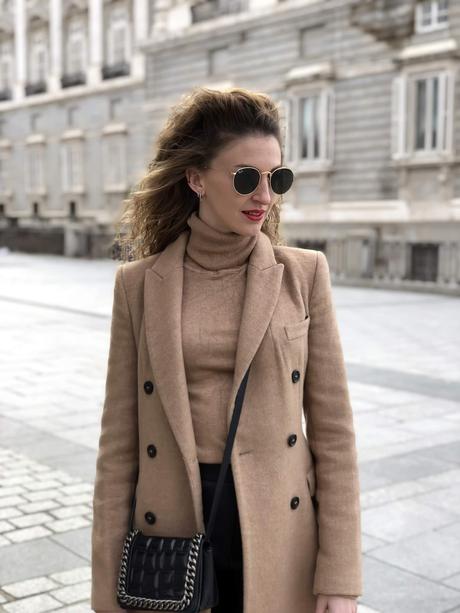 Vuelve el frío, vuelvo al camel. Vuelve el frío, vuelvo al camel.